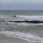 Seawall defense barricade