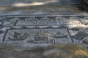 Grain importer and transfer vendor. Ship on right is smaller for going up the Tiber